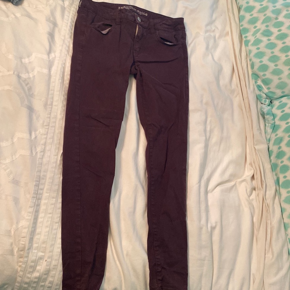 American Eagle Maroon Size 6 Super Stretch